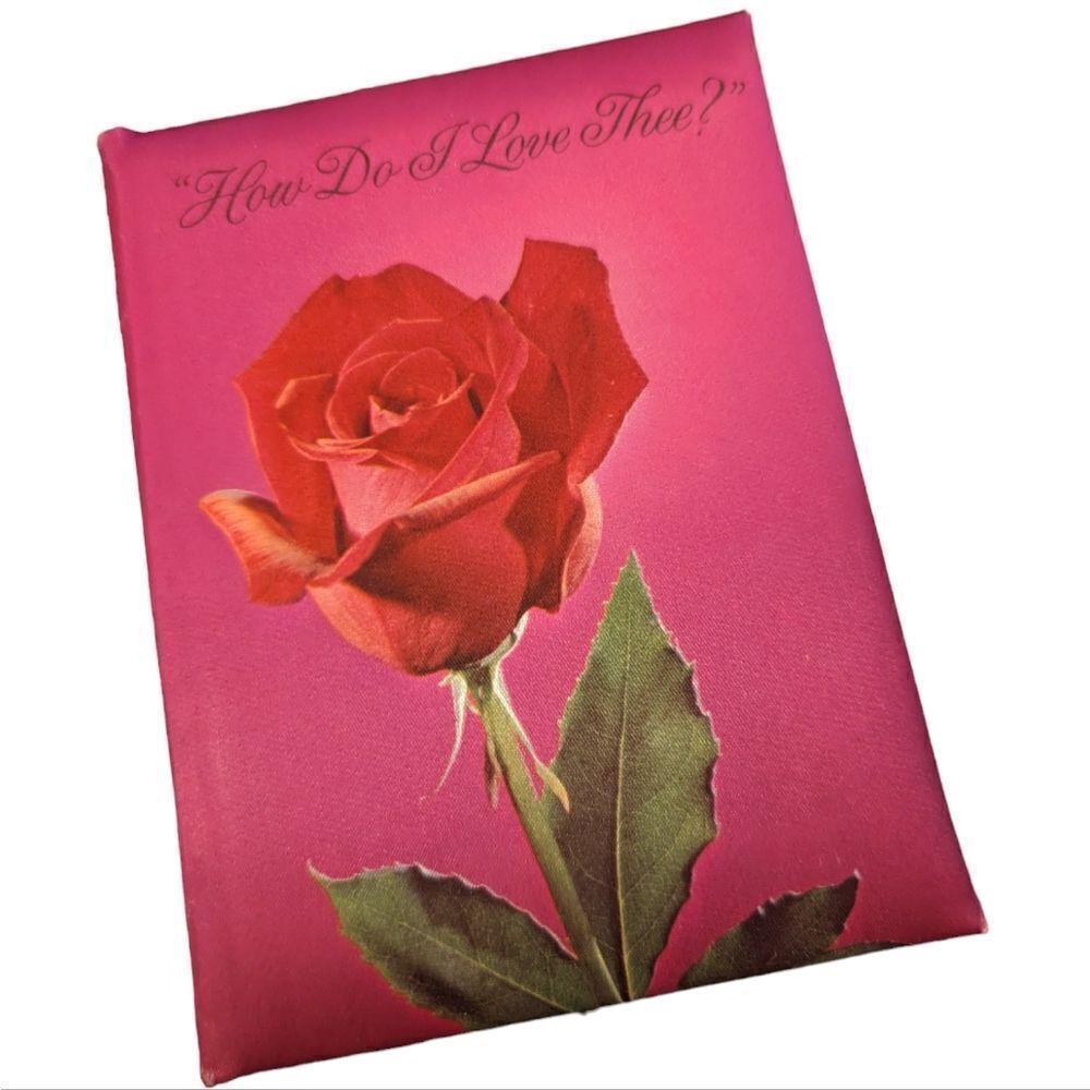 Beautiful vintage pink satin Hallmark Love book🩷‎